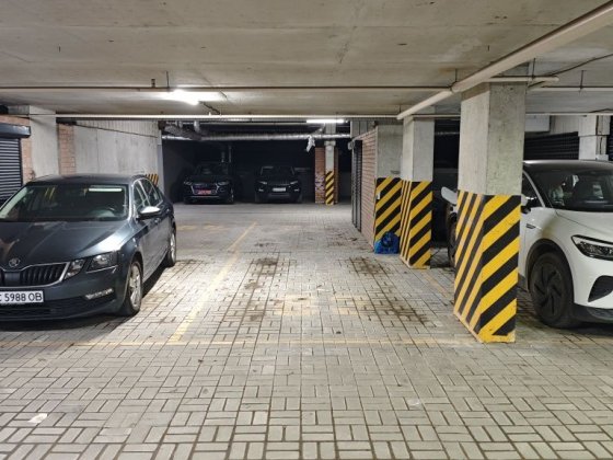 Оренда паркомісця Avalon light Мазепи підземний паркінг Спартак