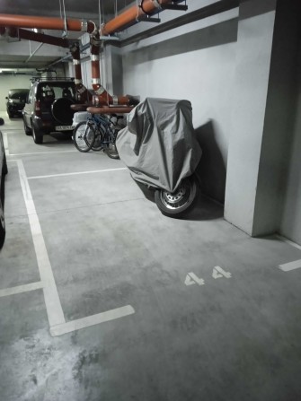 Оренда паркомісця Спаська 35 - фото 1