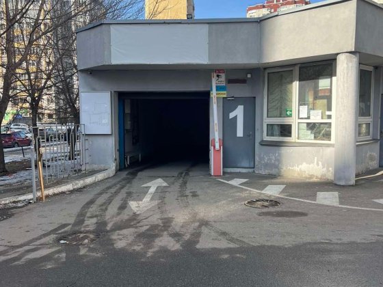 Аренду паркоместа в подземном паркинге м. Позняки / Оренда паркомісця