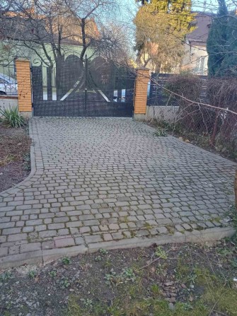 Оренда паркомісця по вул.І.Т.Куровця колишня Боткіна - фото 1