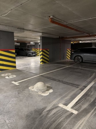 Паркомісце Оренда Машиномісце Auroom City Пимоненка Паркінг - фото 1