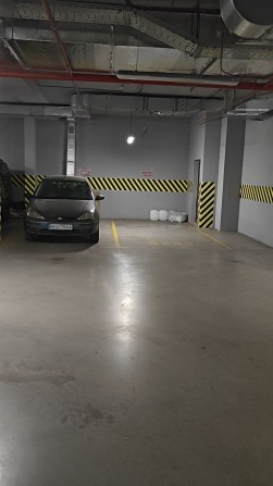 СДАМ паркинг в 45 ЖЕМЧУЖИНЕ на Каманина - фото 1