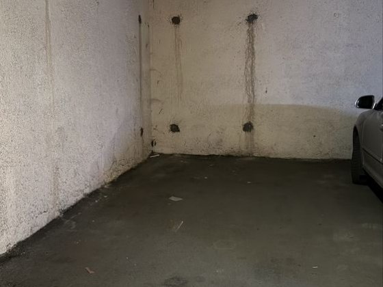 Здається паркомісце (вул Добровольців 10в)