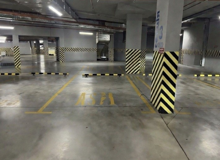 Сдам паркинг в 44 Жемчужине на Каманина - фото 1