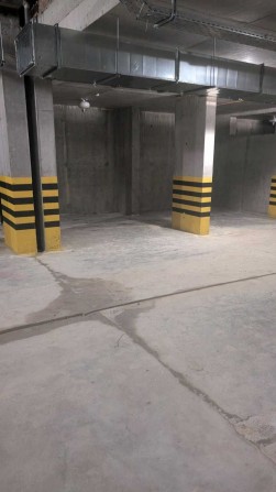 Оренда Паркінг підземний, паркомісце. Навроцького 31 - фото 1