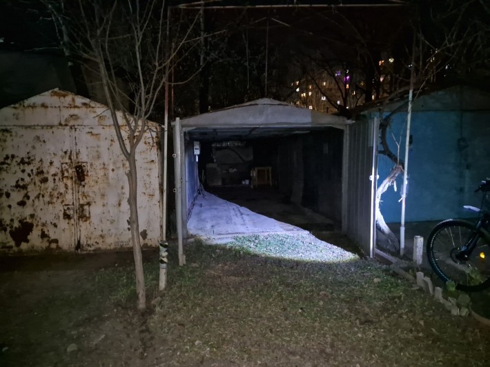 Сдам гараж, стоянка 33 Ойстраха(Затонского) - Жолио Кюри - фото 1