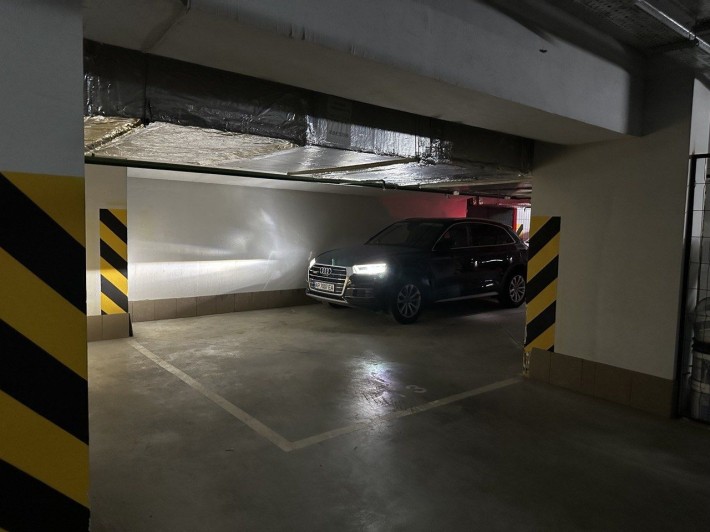 Частина паркомісця для збереження авто - фото 1