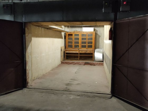 Здам  гараж бокс 2 ПОВЕРХ в кооп СХІД Північна 5  Оболонь