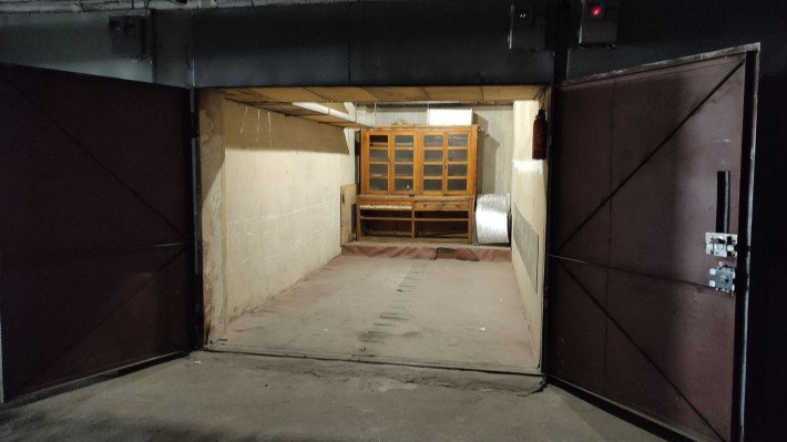 Здам  гараж бокс 2 ПОВЕРХ в кооп СХІД Північна 5  Оболонь - фото 1