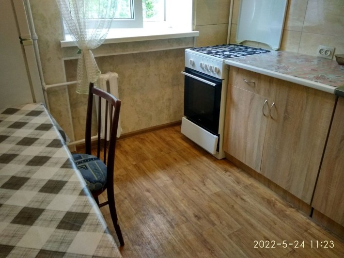 сдам 1 к  Генерала Петрова , 4/5 эт., мебель, техника - фото 1