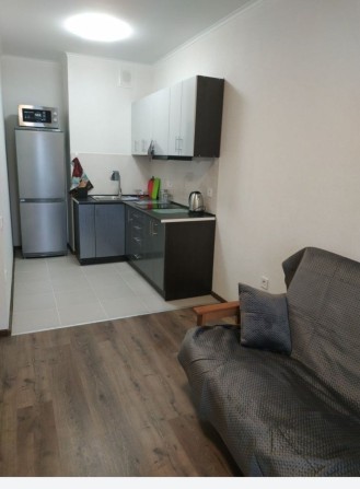 Сдам евро двушку Академ квартал Свет и отопление не открывается. - фото 1