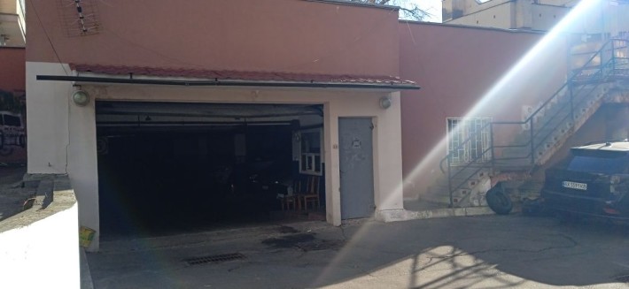 Киев,паркоместо в надежном  Доме, готов сдать в ближайшее время 
Андре - фото 1