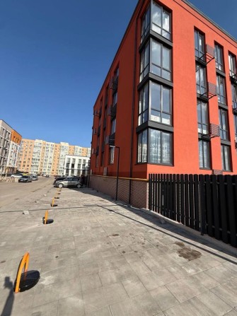 Оренда паркомісця Софі Хаус - фото 1