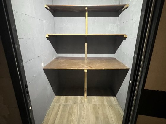 Комора, кладовка , підсобне приміщення