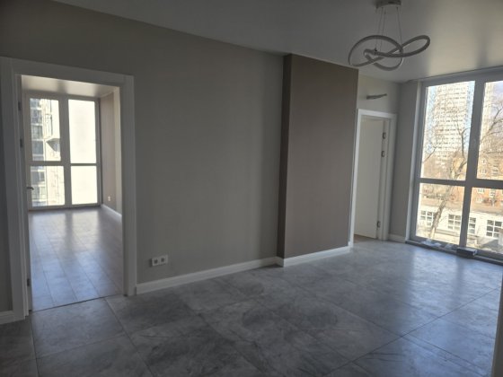 Продаж 3х кімнатної квартири. ЖК Метро Парк. Метро Вирлиця. Київ