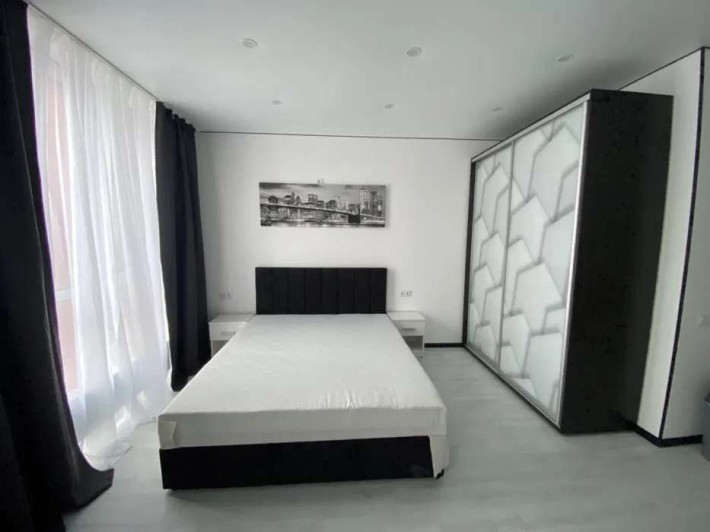 Продаж 1-к квартири вул. Олександра Олеся 10 - фото 1