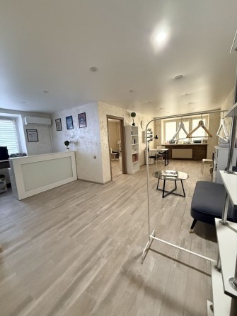 Квартира на першому поверсі біля ГрандПлази - фото 1