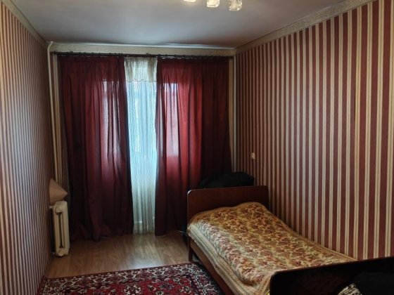 Продам трьох кімнатну квартиру . Олександрія