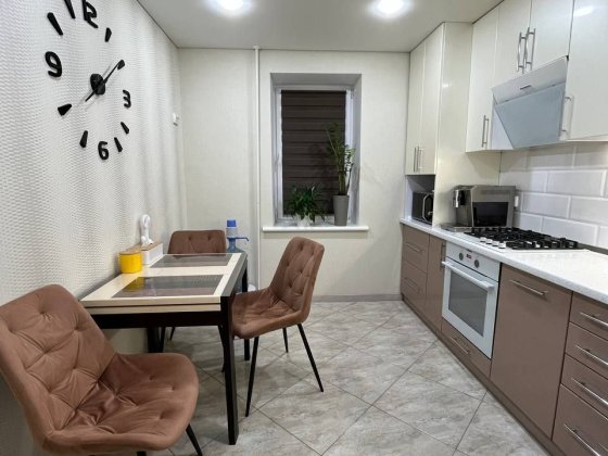 Продам 3 кімнатну квартиру з автономним опаленням Бердичев