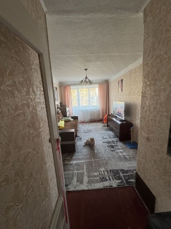 Продається трикімнатна квартира - фото 1