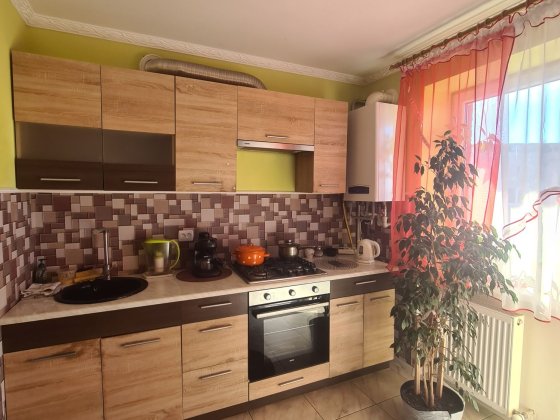 Продається 2-х кімнатна квартира в центрі м.Берегове Берегово