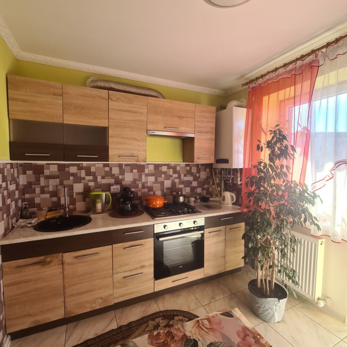 Продається 2-х кімнатна квартира в центрі м.Берегове - фото 1