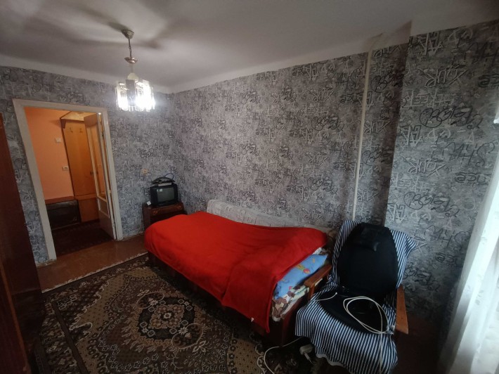 2-Х КІМНАТНА квартира, 4 поверх, 48.6. кв.м., газове опалення, за АТБ! - фото 1