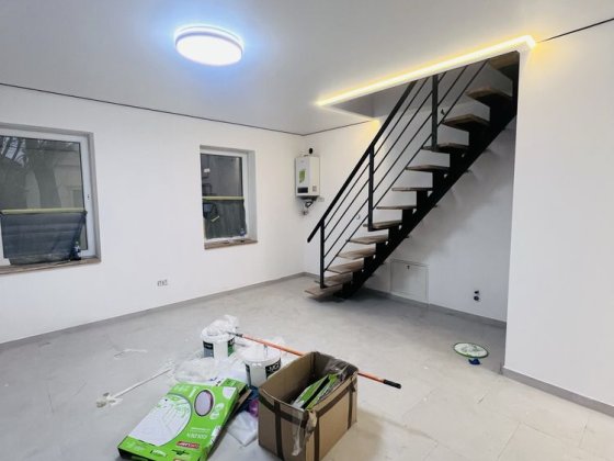 Продаж 2 кімн кв-ри + кухня-студіо в центр. частині м.Берегове Берегово