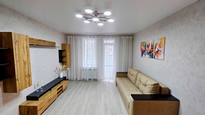 Продам 2х комнатную квартиру в Центре с Ремонтом - фото 1