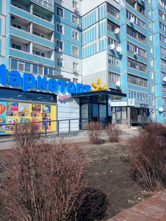 Продам квартиру с холлом . Можно СЕРТИФИКАТ. - фото 1