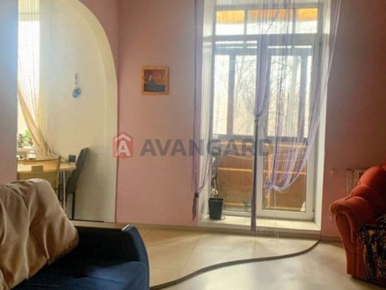 Продам 3 комнатную квартиру в центре города єВідновлення Каменское