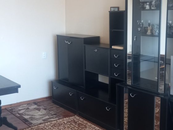 Продам 2ух.ком.кв. 6/9 Левый берег 9 микрорайон Кам'янське