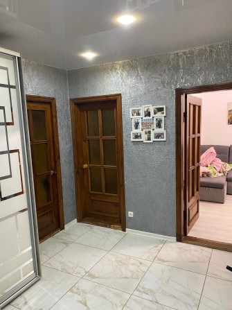 Продам простору 3-кім квартиру з холом, 5 мкр, р-н Лагуни - СЕРТИФІКАТ - фото 1