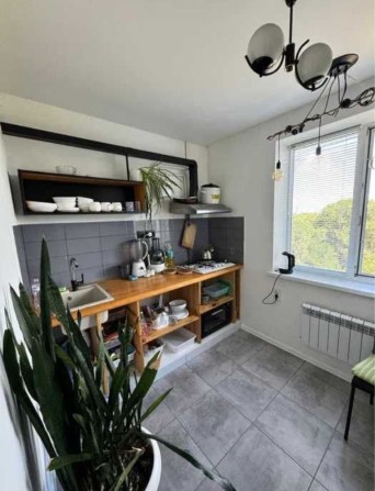 Продам 1-кімн. Лівий берег. Кінотеатр Мир. - фото 1