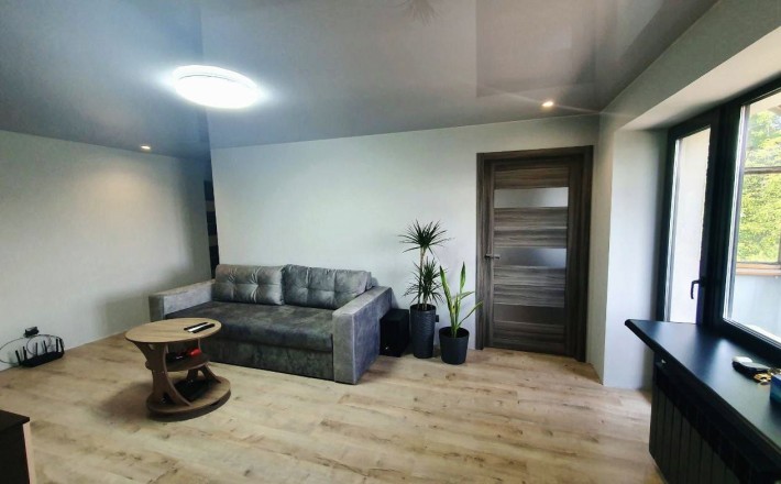 Продаж 3к у ЦЕНТРІ, ремонт, меблі, техніка,  Є- Відновленн - фото 1