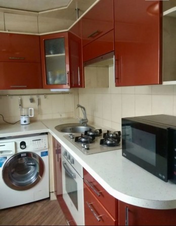 Продажа 4 комнатной квартиры в центральной части города. - фото 1