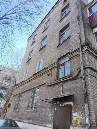 Продам 3-х комнт. кв. в Центре города ( ул. Спортивная ) Rn - фото 1