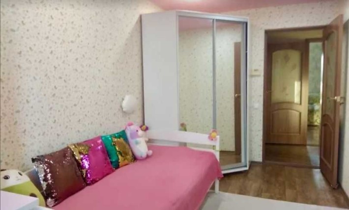 Продам 4-х комн. с АО/Газ в центре, с мебелью - фото 1