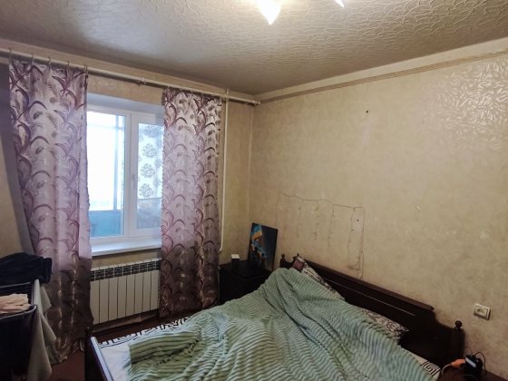 2комн левий берег 4 микр Кам'янське