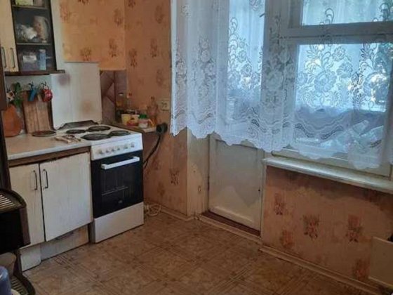 Продаж 3-кімнатної квартири на Драгоманова 3в Дарницький район Київ