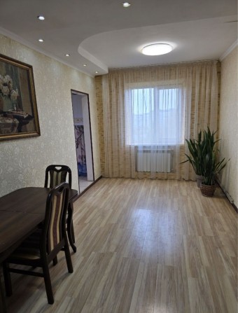 Продам 5-кімн. Лівий берег. Автономне опалення. - фото 1