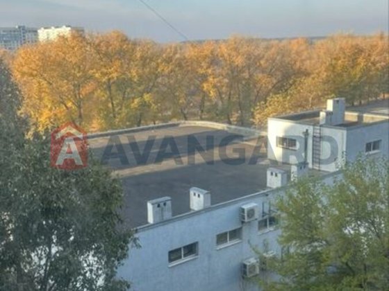 Продається 3-кімнатна квартира під ремонт. Каменское