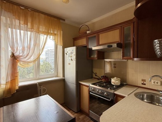 Продаж 3 кім. 10 мкрн. Лівий берег Кам'янське