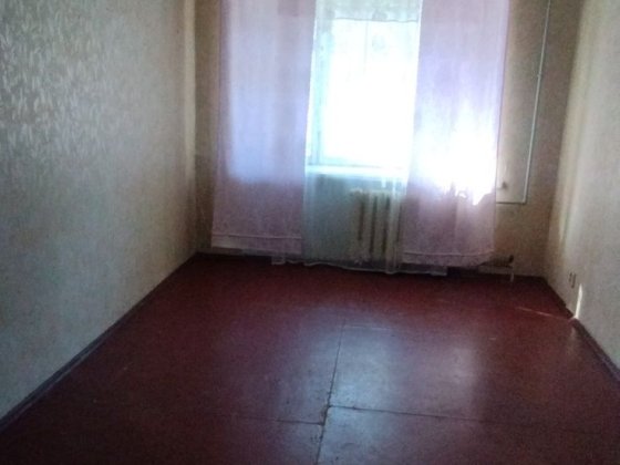 Продам 1 но комнатная район автовокзала Каменское