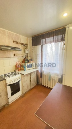 Продаж 2-к квартири під оновлення - фото 1