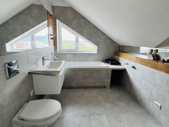 Дворівнева квартира 2-хкімнатна Долина