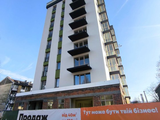 Продається дворівнева квартира з власною терасою! Долина