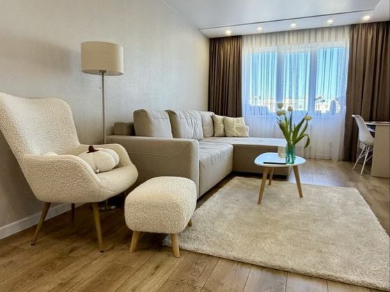 Продам 3-кімнатну квартиру з капітальним ремонтом Каменское