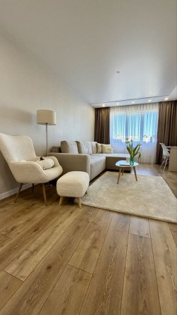 Продам 3-кімнатну квартиру з капітальним ремонтом - фото 1