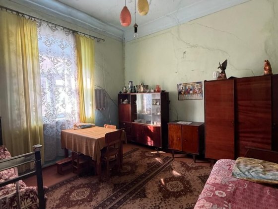 2 кімнатна квартира до ремонту|центр|м.Дубно Дубно